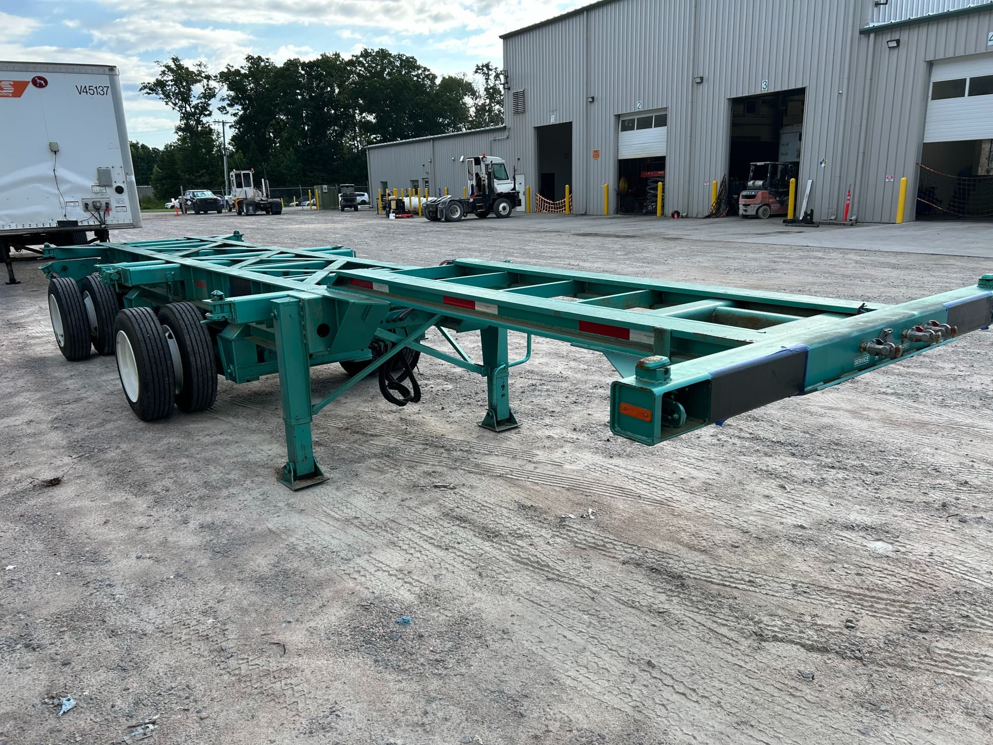 2022 TTSA 40ft x 96in 20/40 Container Chassis
