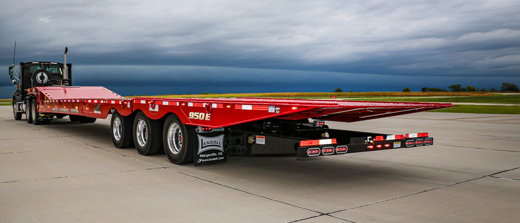 950 Traveling Tail Trailer trailer