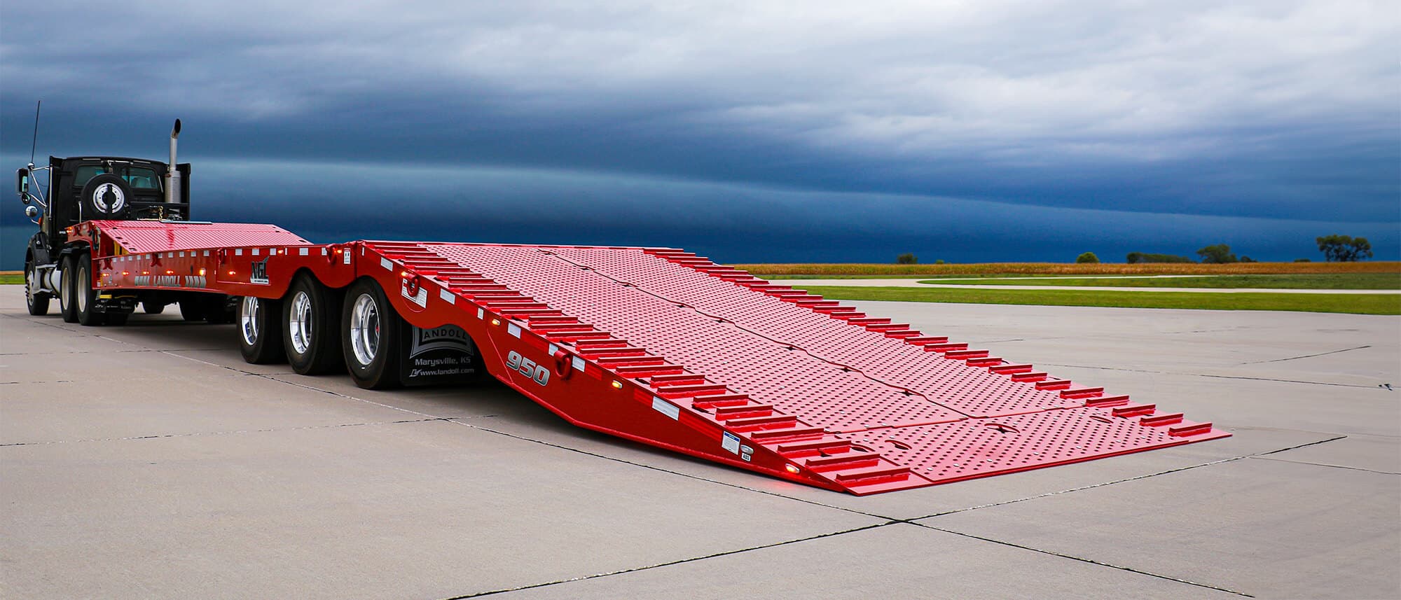 950E Traveling Tail Trailer trailer