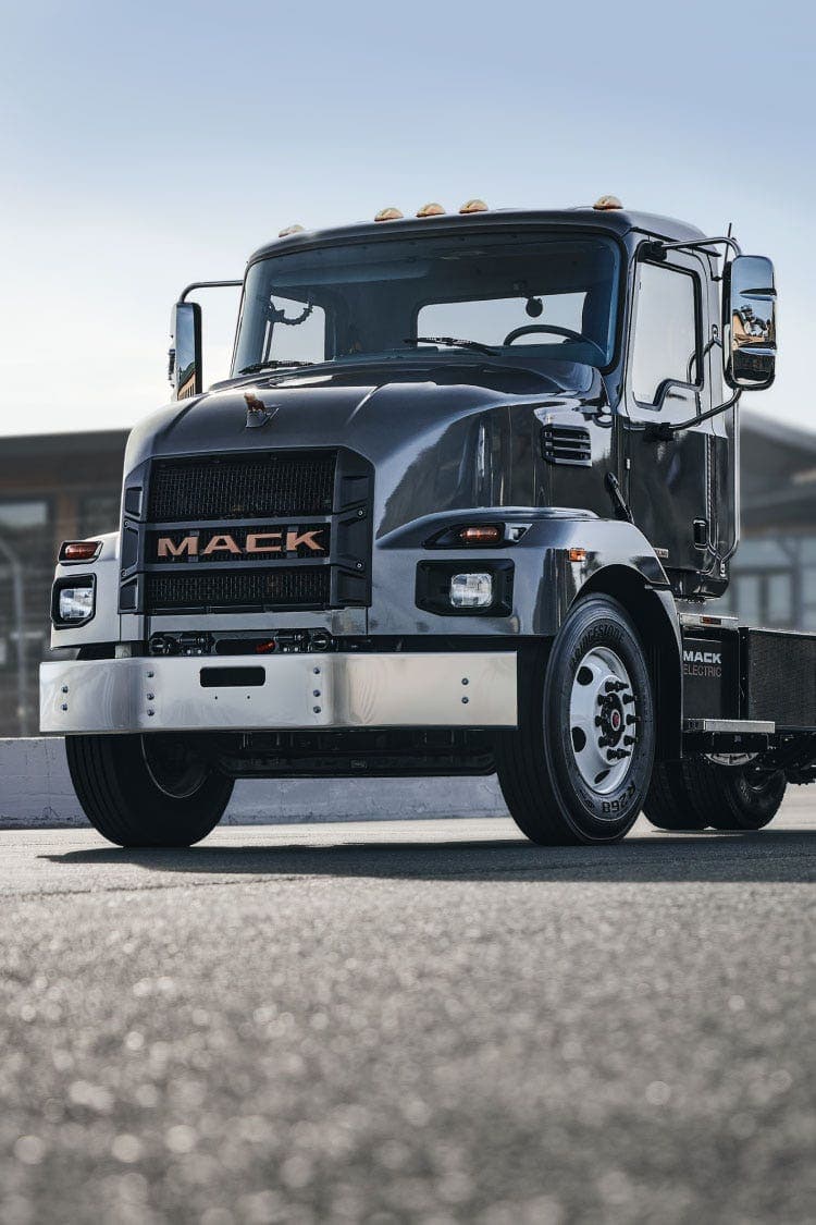 MD Electric Mack truck