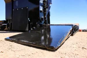Paver Special Trailers | Hydraulic Detachable Gooseneck trailer