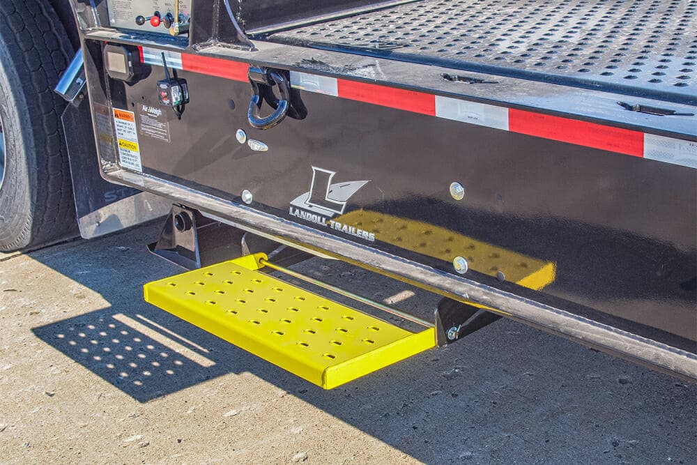 930E Traveling Tail Trailer trailer