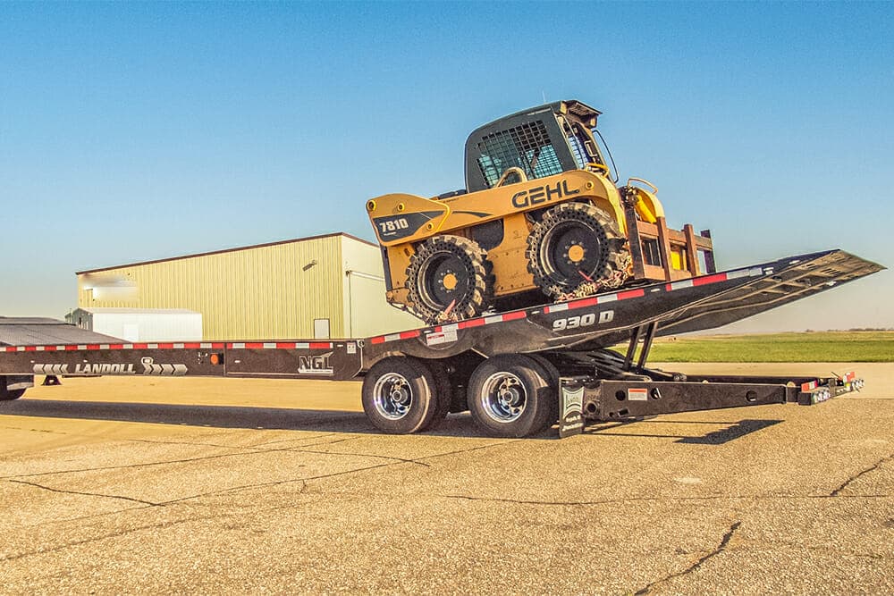 930E Traveling Tail Trailer trailer