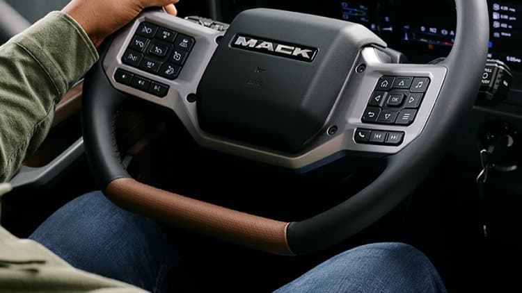 Flat-bottom steering wheel