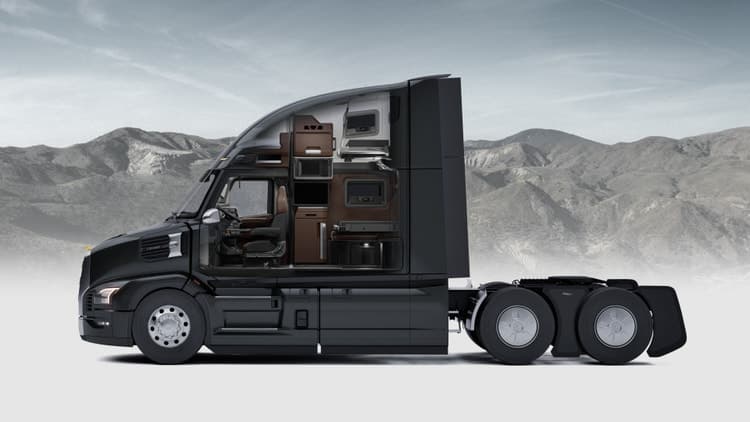 Pioneer Mack truck
