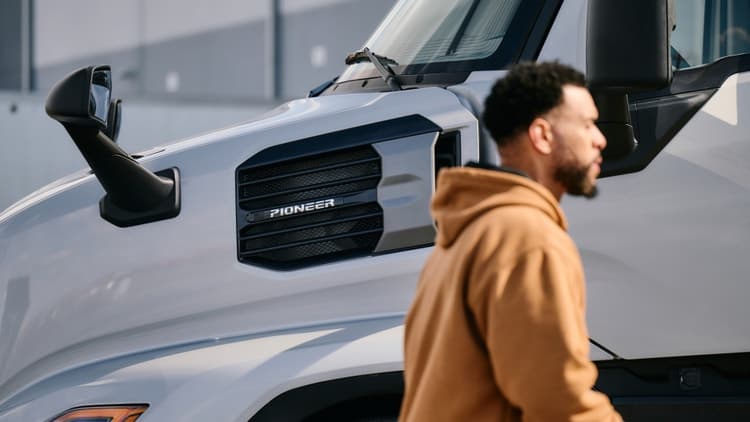 Pioneer Mack truck